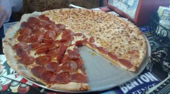 Larry's Pizza Bryant<