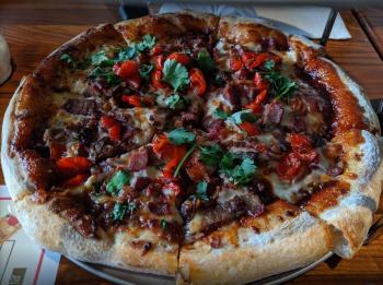 BoomBozz Craft Pizza & Taphouse