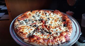 Ingleside Village Pizza Macon-Bibb County<